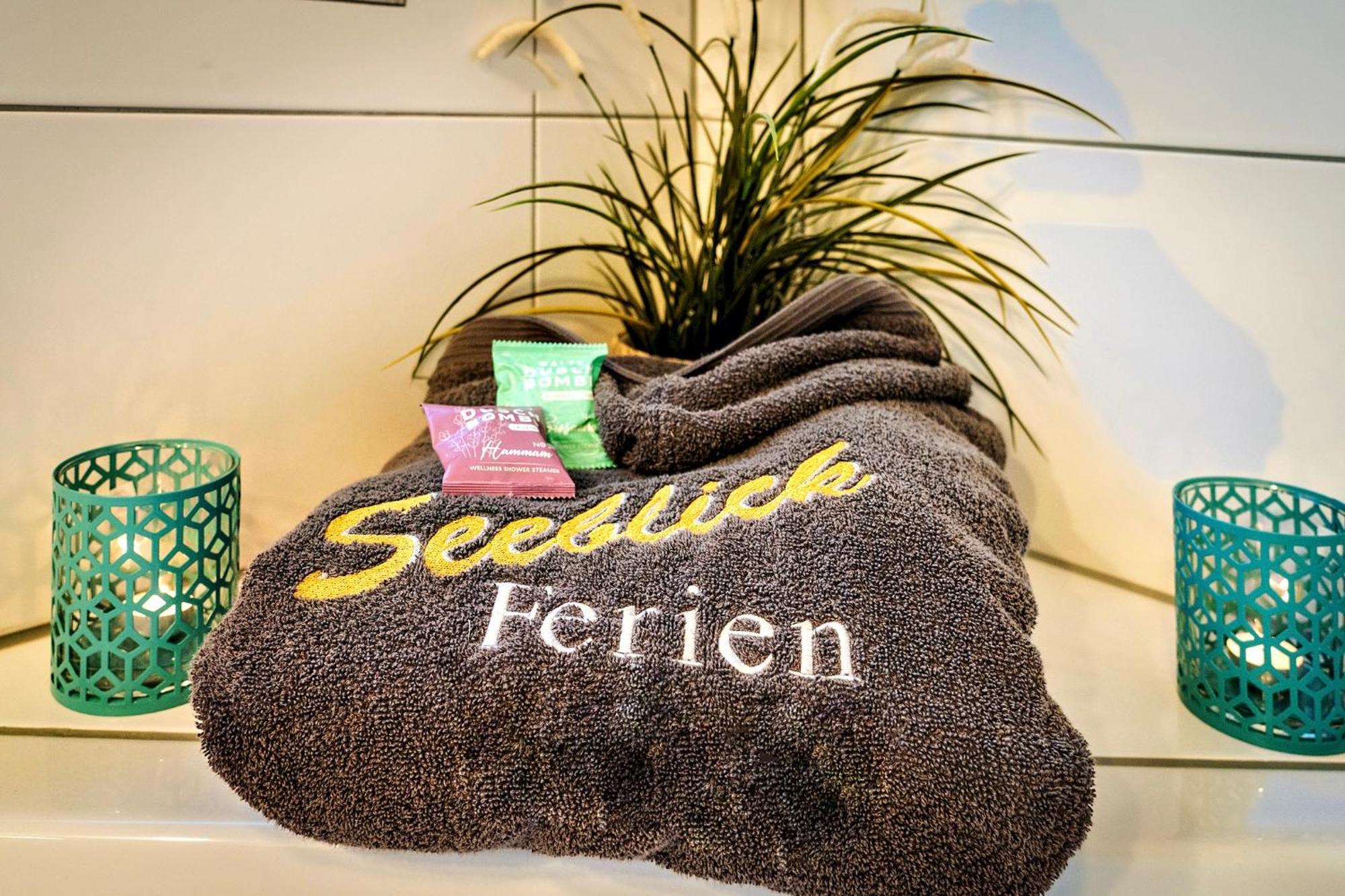 Ferienhaus Lieblingsplatz By Seeblick Ferien Oro, Direkte Wasserlage,Sauna,Kamin Olpenitz Exteriör bild